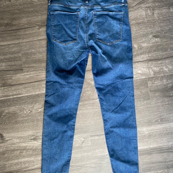 Abercrombie & Fitch size 30 or 10 Regular Jeans - Picture 2 of 3